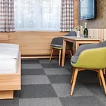 Hotel Hotel&restaurant Waldblick 3*