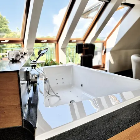 Отель & Restaurant Waldblick 3*