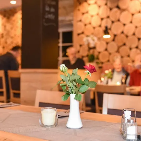 & Restaurant Waldblick Hotel