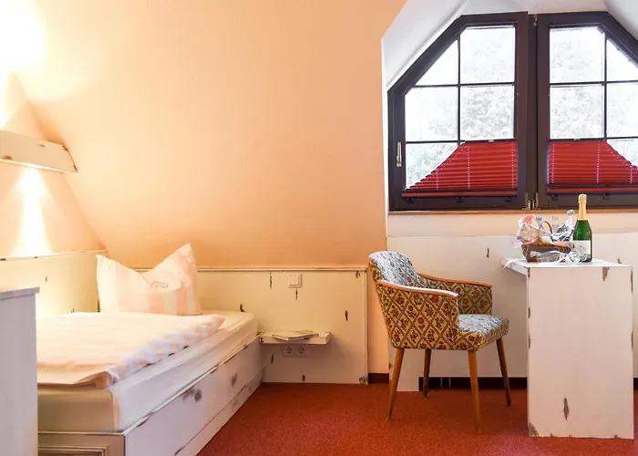 & Restaurant Waldblick Hotell Pulsnitz